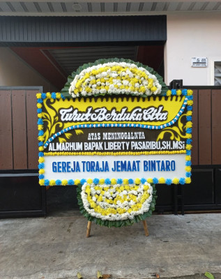 Papan Bunga Duka di Battang Barat