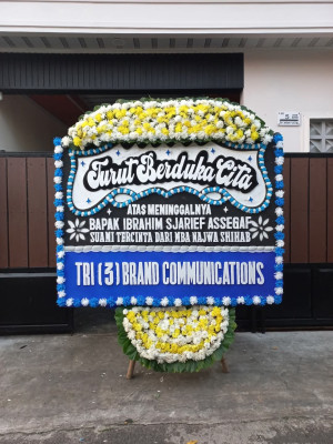 Papan Bunga Duka di Battang Barat